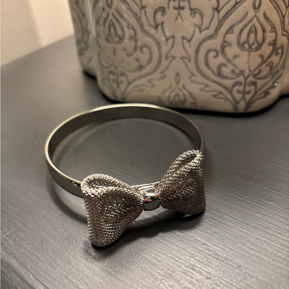 Silver Bow Bracelet